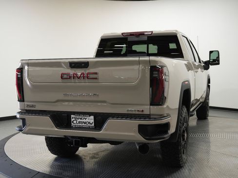 New 2026 GMC Sierra 2500 AT4 w/ AT4 Premium Plus Package AWD/4WD image 10