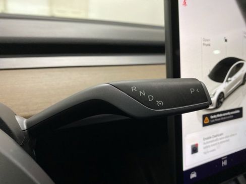 Used 2023 Tesla Model 3 Standard Range image 34