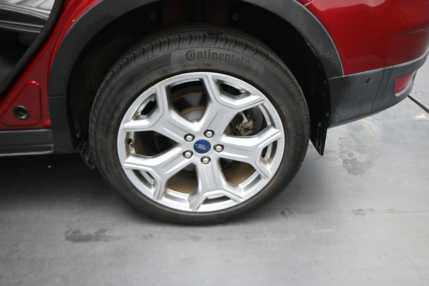Certified 2019 Ford Escape Titanium FWD image 4