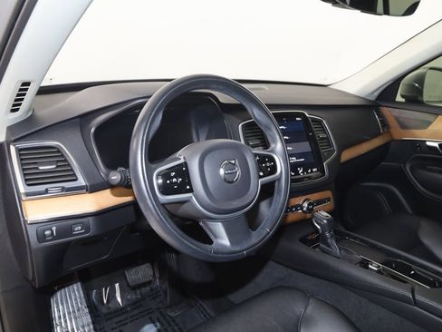 Used 2022 Volvo XC90 T6 Momentum w/ Climate Package image 28