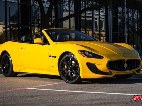 Used 2014 Maserati GranTurismo Sport RWD image 36