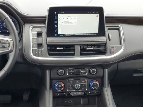 Certified 2023 Chevrolet Tahoe Z71 w/ Luxury Package AWD/4WD image 28