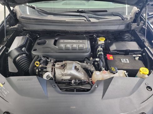 Used 2020 Jeep Cherokee Limited AWD/4WD image 25