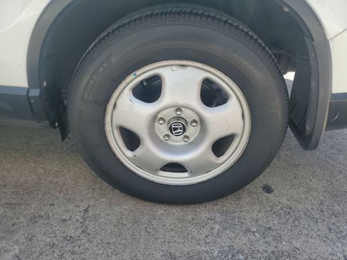 Used 2009 Honda CR-V LX image 12