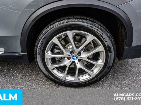 Used 2025 BMW X5 xDrive50e image 18