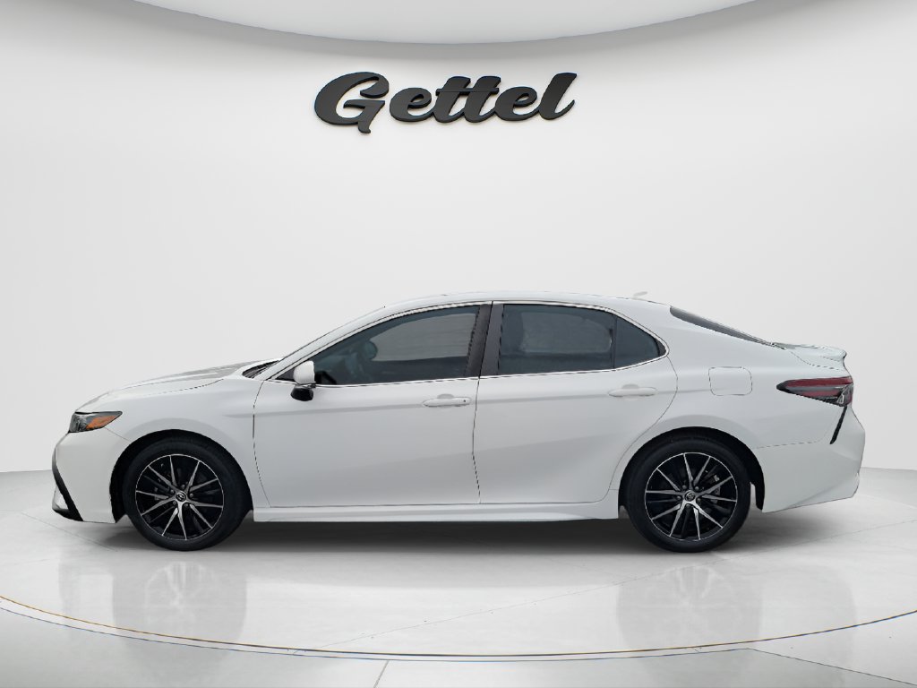 Used 2024 Toyota Camry SE w/ Convenience Package FWD image 7
