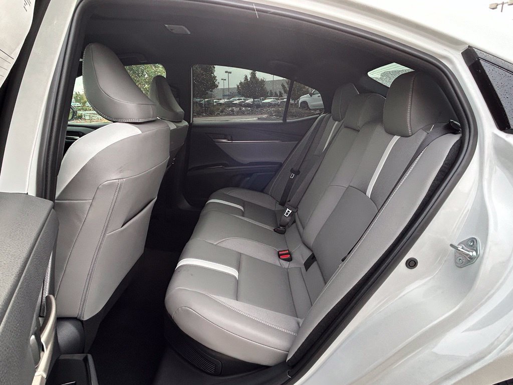 Used 2026 Toyota Camry SE FWD image 25