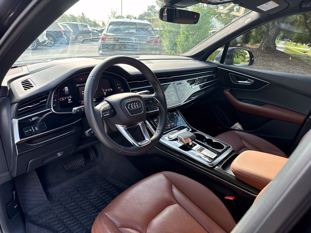 Used 2021 Audi Q7 3.0T Prestige w/ Prestige Package AWD/4WD image 14