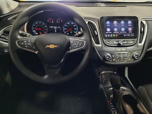 Used 2025 Chevrolet Malibu LT FWD image 22