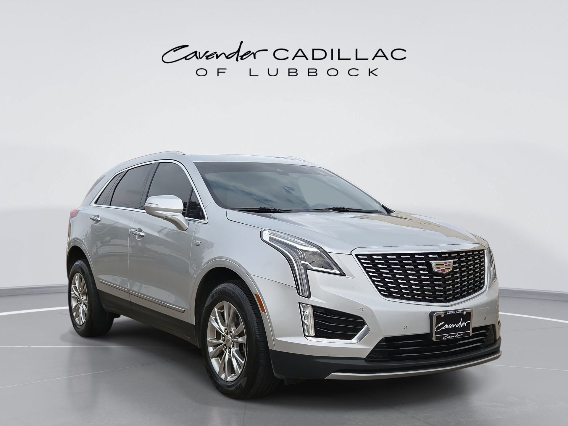 Used 2020 Cadillac XT5 Premium Luxury FWD image 1
