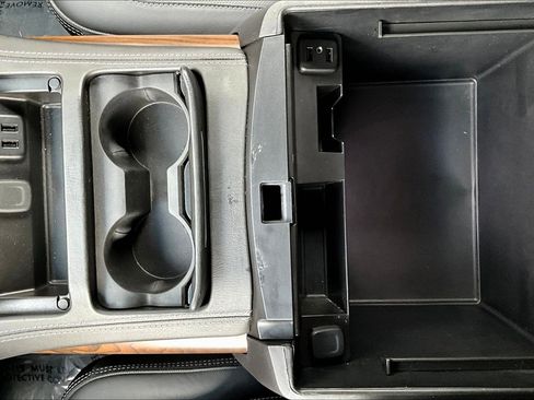 Used 2019 GMC Yukon Denali w/ Open Road Package image 33