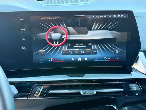 Used 2025 BMW X2 xDrive28i image 32