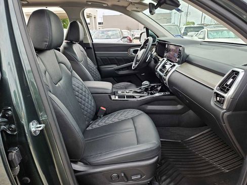 Used 2023 Kia Sorento SX Prestige image 19