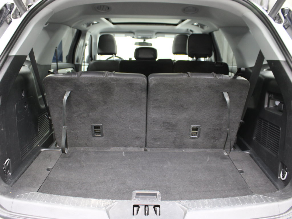 Used 2023 Ford Explorer XLT w/ XLT Sport Appearance Package AWD/4WD image 42