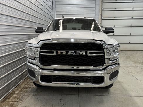 Used 2022 RAM 2500 Tradesman w/ Chrome Appearance Group image 2