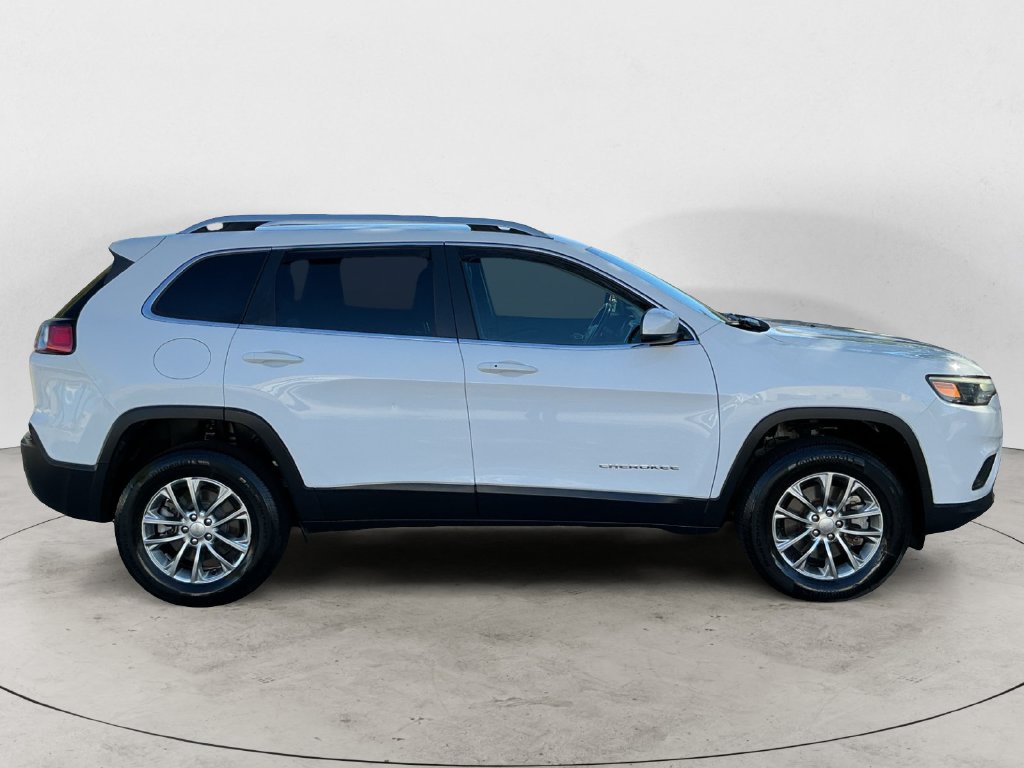 Used 2021 Jeep Cherokee Latitude Lux w/ Comfort/Convenience Group AWD/4WD image 4