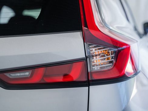 Used 2024 Honda CR-V Sport Touring image 6