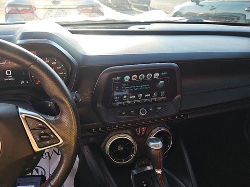 Used 2018 Chevrolet Camaro LT RWD image 15