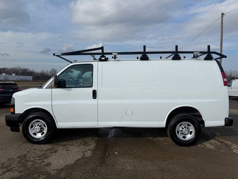 Used 2020 Chevrolet Express 2500 w/ Driver Convenience Package image 4