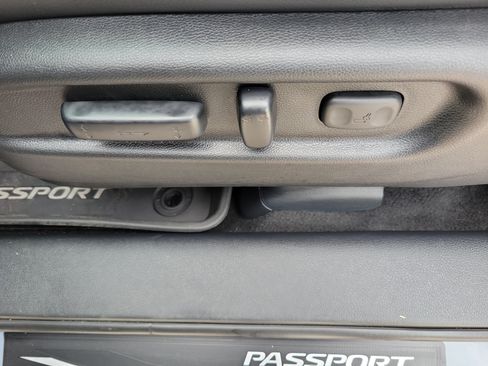 Used 2025 Honda Passport Black Edition image 25