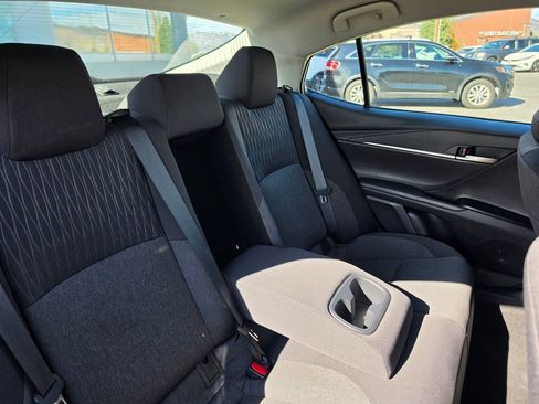 Used 2025 Toyota Camry LE image 12