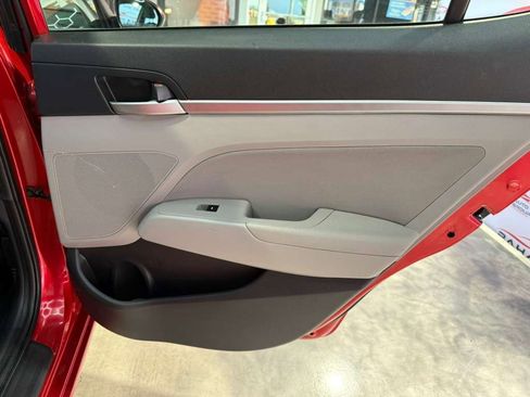 Used 2020 Hyundai Elantra SEL FWD image 52