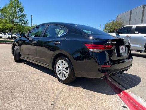 Used 2025 Nissan Sentra S image 8
