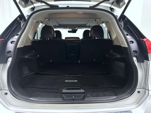 Used 2018 Nissan Rogue SL w/ Premium Package AWD/4WD image 21