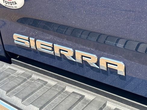 Used 2017 GMC Sierra 1500 SLE w/ SLE Value Package AWD/4WD image 31