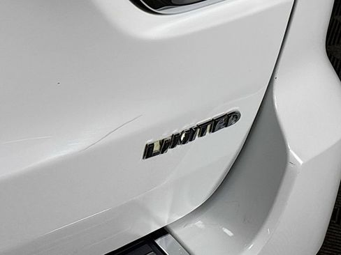 Used 2022 Jeep Grand Cherokee Limited image 25