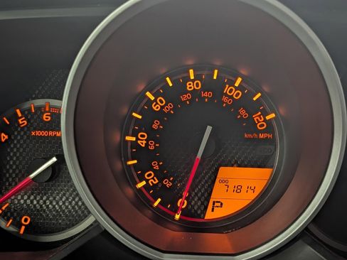 Used 2013 Toyota 4Runner SR5 w/ Convenience Pkg image 9