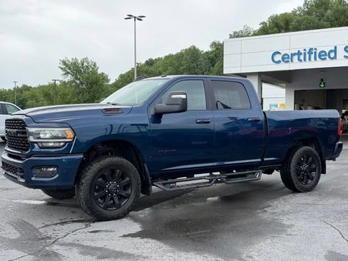 Used 2024 RAM 2500 Big Horn w/ Night Edition AWD/4WD image 5