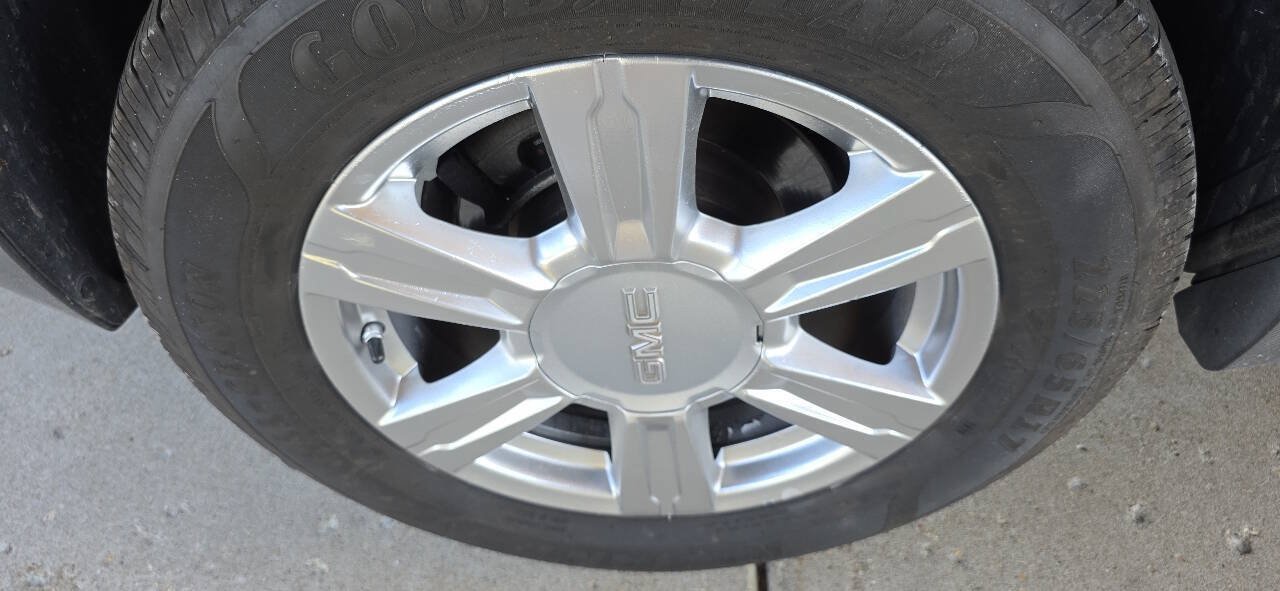 Used 2015 GMC Terrain SLE FWD image 25