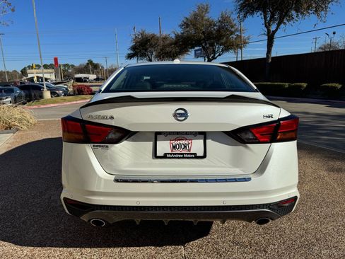 Used 2022 Nissan Altima 2.5 SR image 9