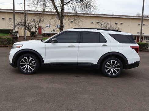Used 2020 Ford Explorer ST w/ Premium Technology Package image 3