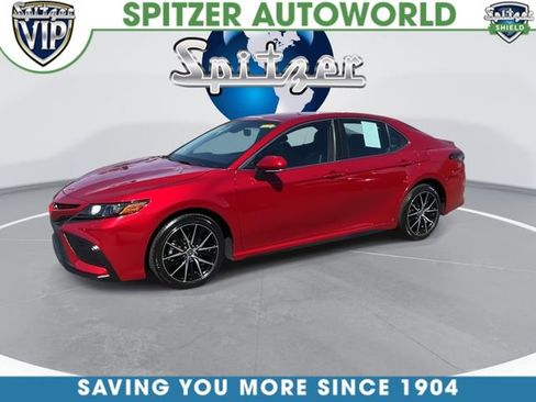 Used 2024 Toyota Camry SE w/ Convenience Package FWD image 4
