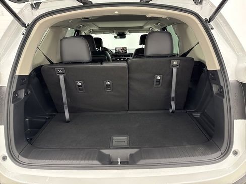 New 2025 Honda Pilot Touring image 32