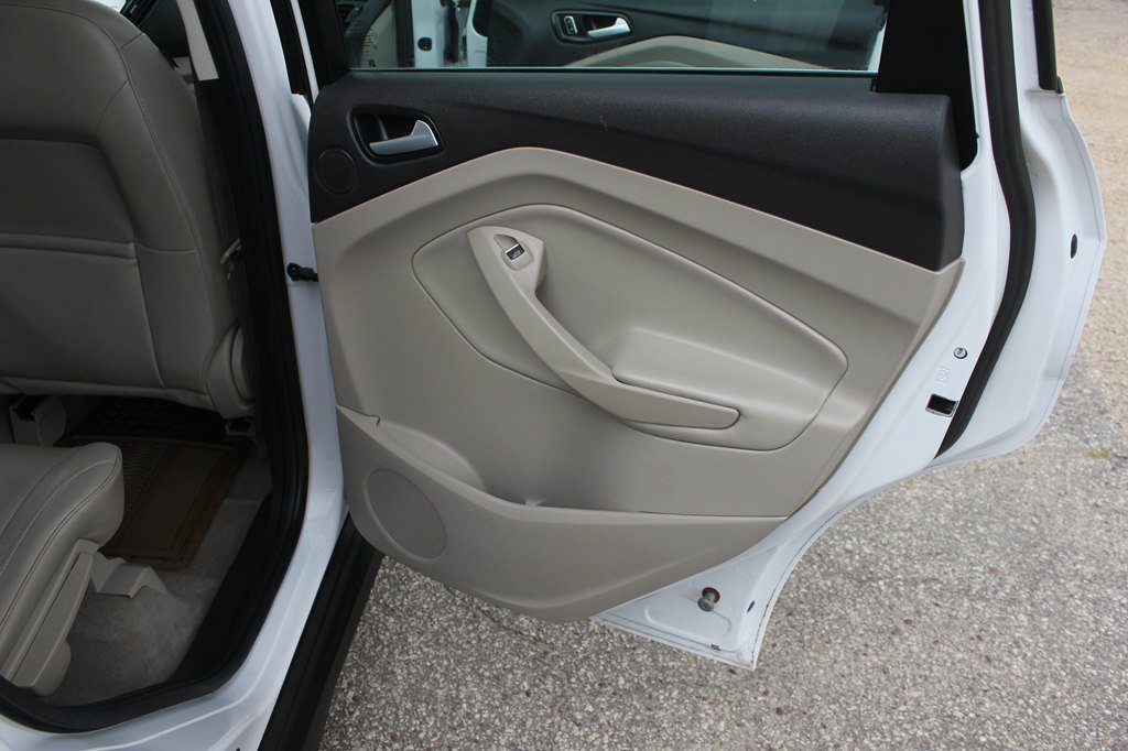 Used 2016 Ford C-MAX Energi SEL w/ Equipment Group 302A FWD image 35