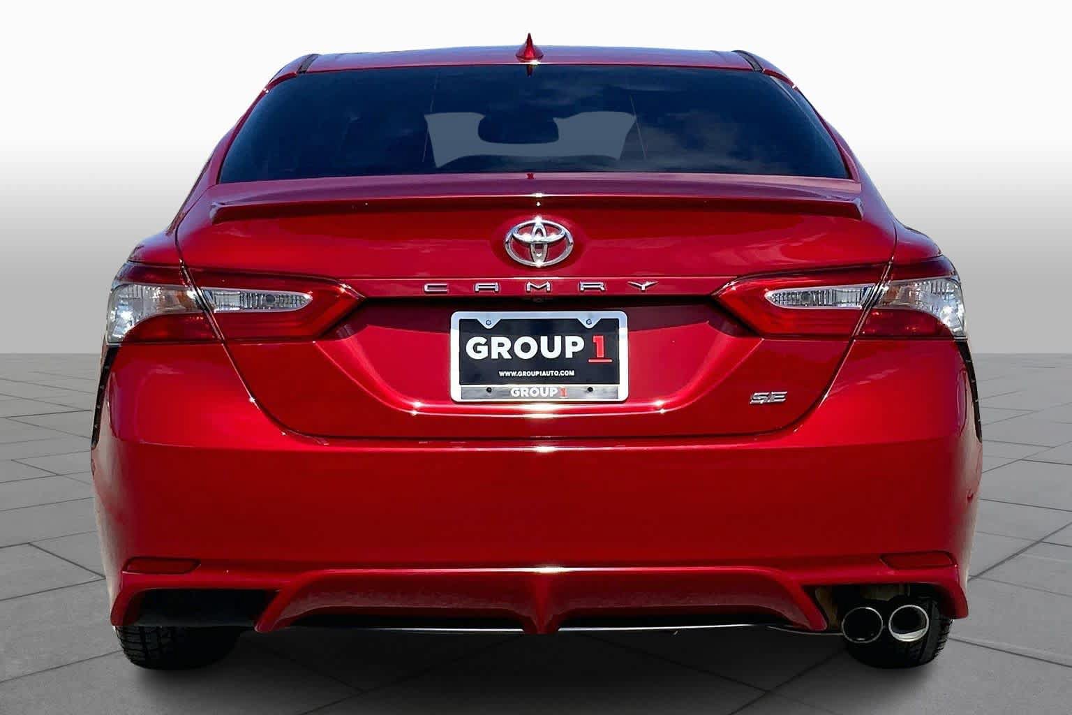Used 2019 Toyota Camry SE w/ Convenience Package FWD image 5