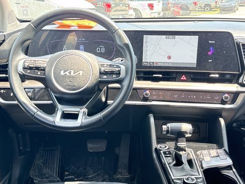 Used 2024 Kia Sportage EX AWD/4WD image 4