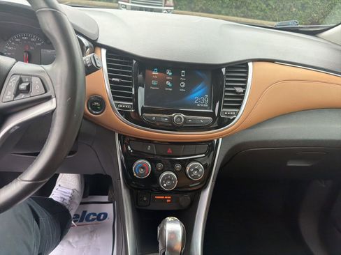 Used 2017 Chevrolet Trax Premier image 11