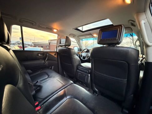 Used 2011 INFINITI QX56 4WD w/ Theater Pkg image 24