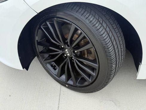 Used 2019 Kia Stinger RWD image 2
