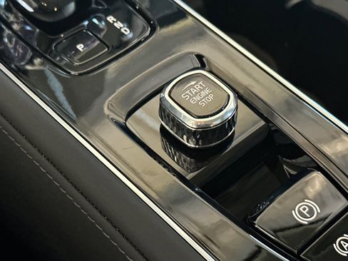 New 2025 Volvo XC90 B6 Ultra w/ Protection Package Premier image 22