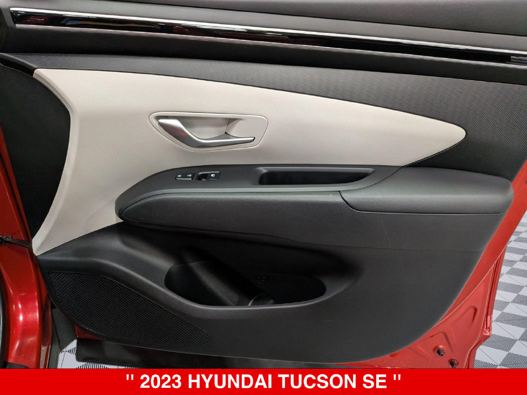 Used 2023 Hyundai Tucson SE AWD/4WD image 32