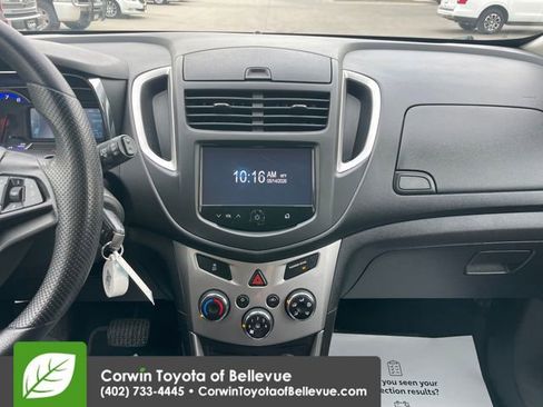 Used 2015 Chevrolet Trax LT FWD image 11