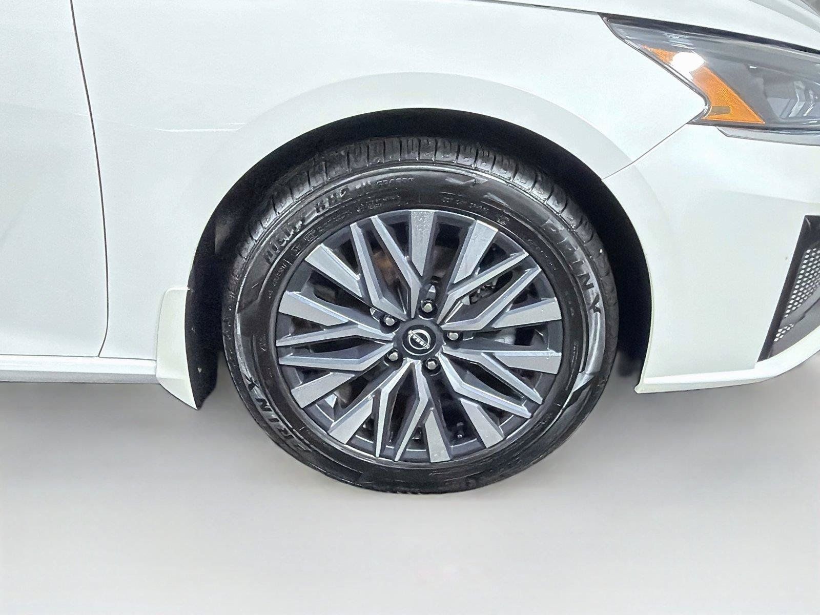 Used 2023 Nissan Altima 2.5 SV AWD/4WD image 35