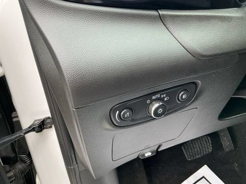 Used 2022 Buick Encore GX Preferred FWD image 28