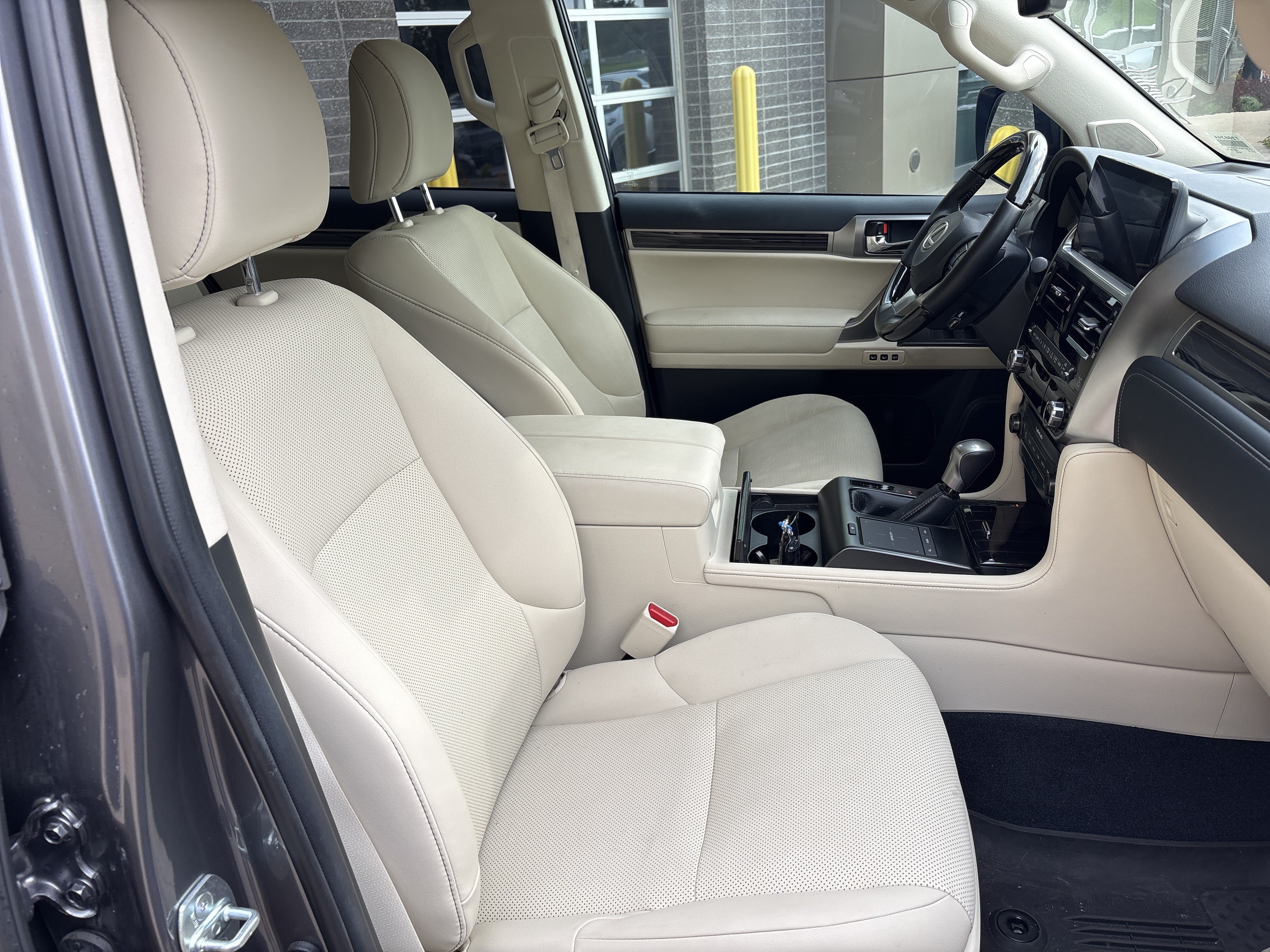 Used 2023 Lexus GX 460 Premium AWD/4WD image 34