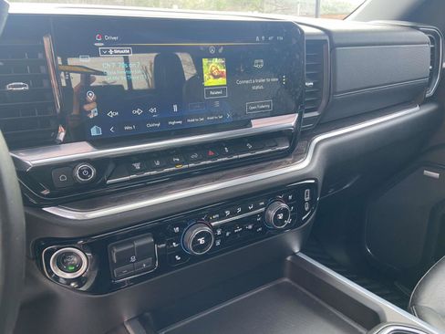 Used 2024 Chevrolet Silverado 3500 LTZ w/ LTZ Plus Package image 13